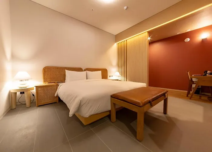 Hound Haeundae Signature Hotel