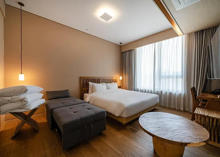 Hound Haeundae Signature Hotel
